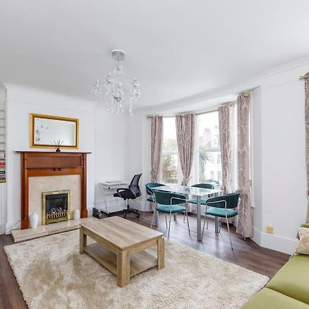 Charming 2 Bedroom Flat In Central Hove With Free Parking ภายนอก รูปภาพ