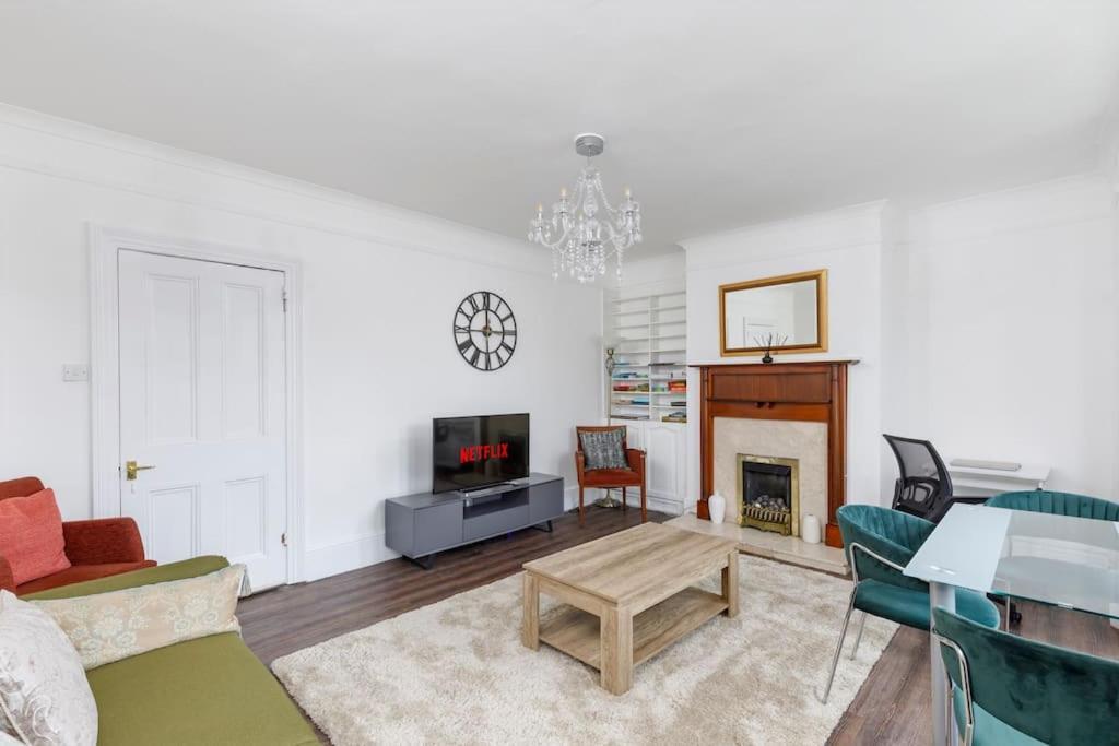 Charming 2 Bedroom Flat In Central Hove With Free Parking ภายนอก รูปภาพ