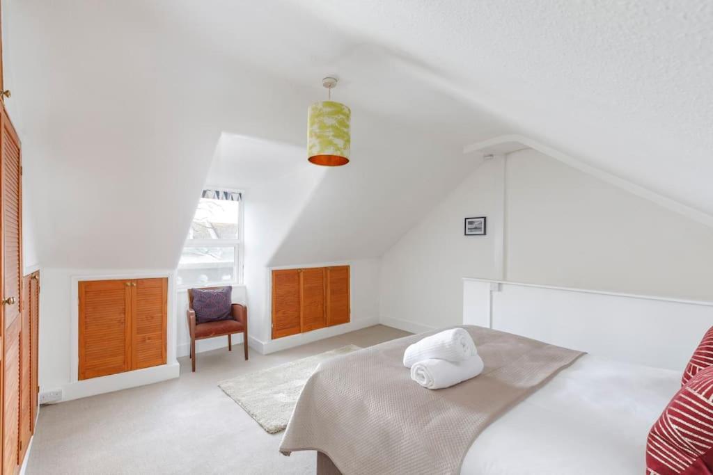 Charming 2 Bedroom Flat In Central Hove With Free Parking ภายนอก รูปภาพ